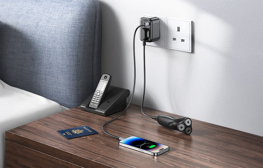 15261 / UGREEN - Outlet Extender Converter (1 AC Outlets+ 30W 2A1C) UK Socket and EU Plug